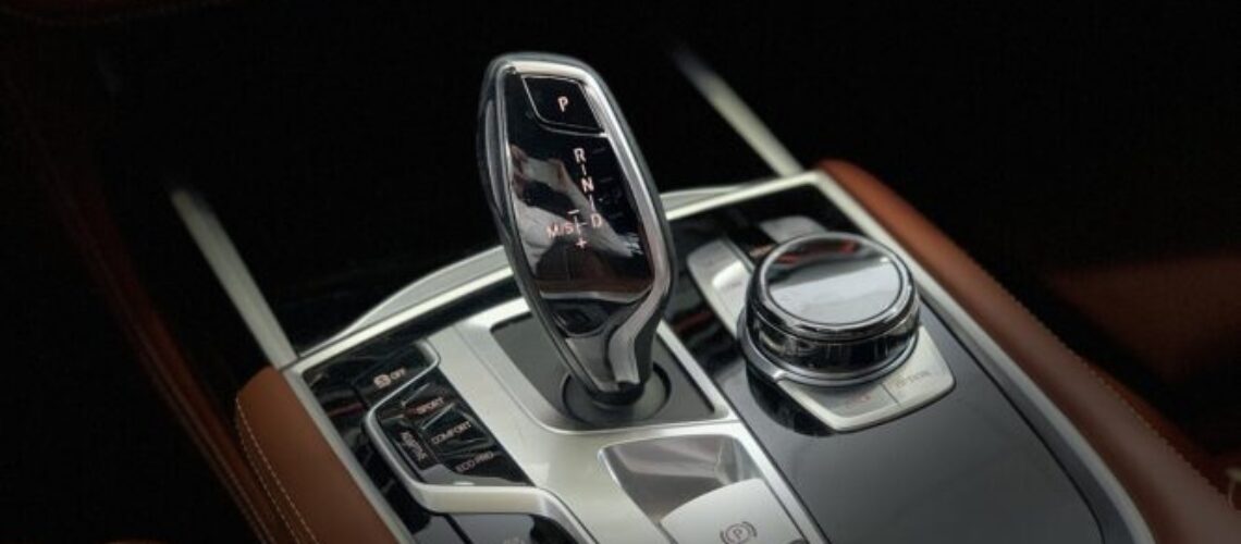 Boîte_automatique:_des_conseils_d_expert_pour_une_conduite_en_toute_sérénité