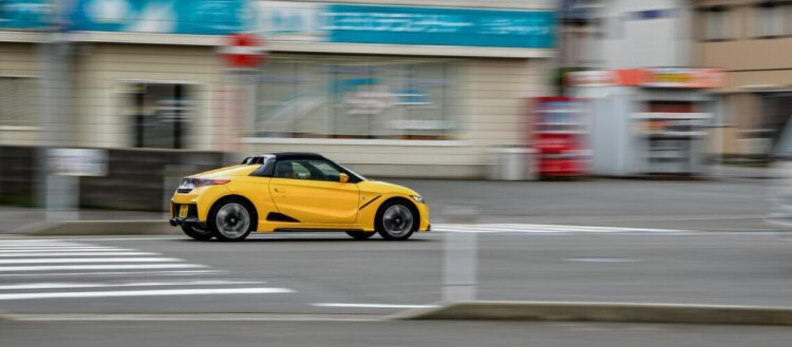 Comment_la_limitation_de_vitesse_protège_les_jeunes_conducteurs_sur_la_route_?